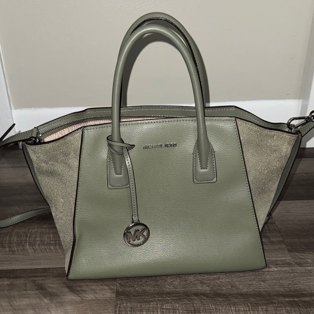 Michael Kors Avril Large Leather Top-Zip Satchel